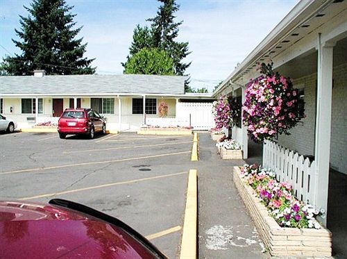 Valley Inn - Lebanon Oregon Dış mekan fotoğraf